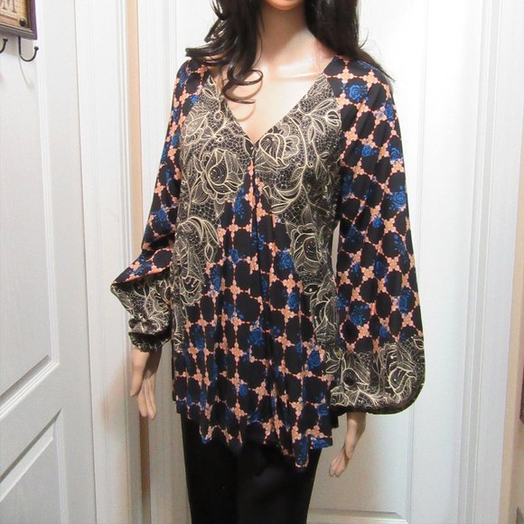 New L/ S Ladies Blouse Look no buttons M & L - Picture 5 of 15